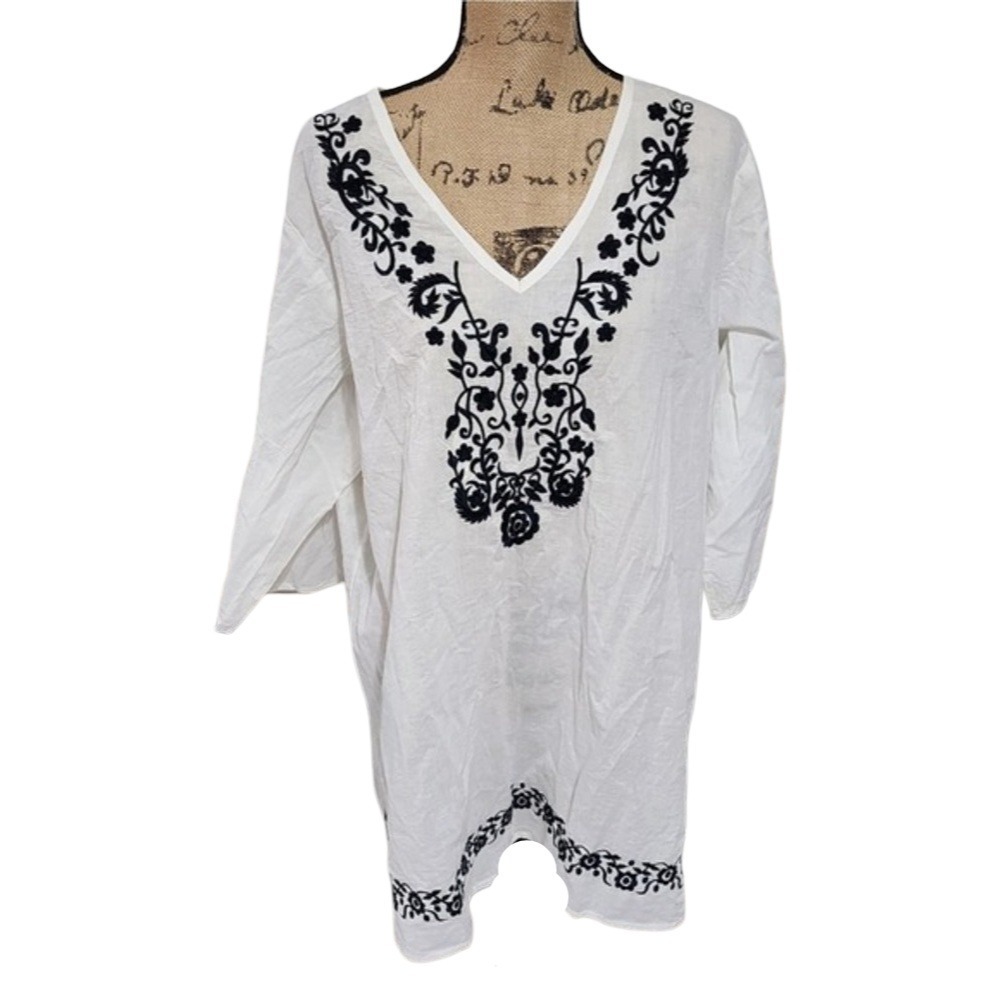 Chic Connection Womens 3X White Cotton Floral Embroidered V-Neck Tunic Top 8609X